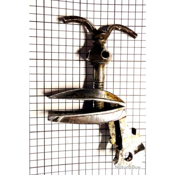 Chien pour platine Ottommam pre1890