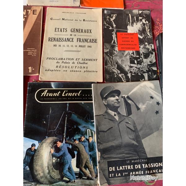 Lot ��brochures, documents, ww2 divers ��