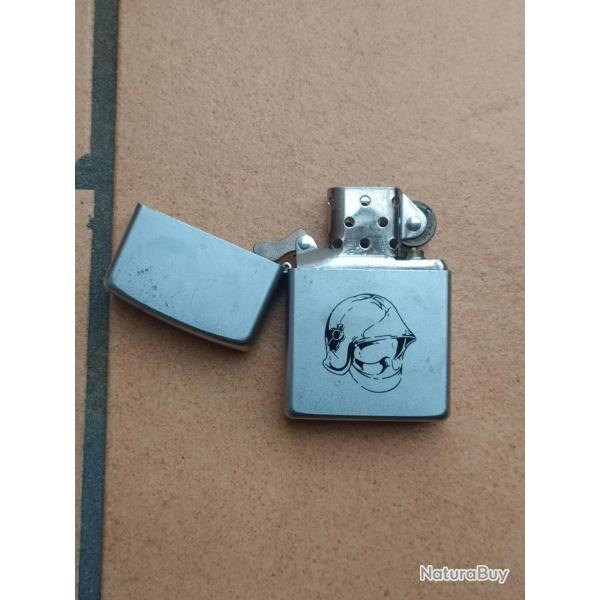 BRIQUET A ESSENCE ZIPPO DESSIN CASQUE SAPEUR POMPIER