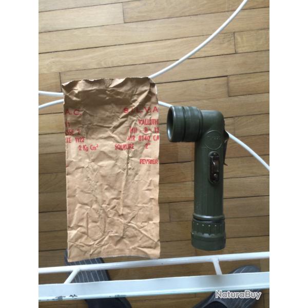 Lampe TL-122D Fr neuve!