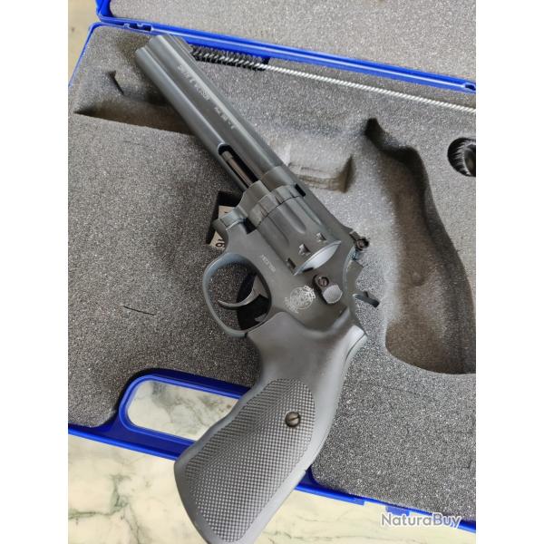 Smith et Wesson 586 6 pouces umarex CO2 4.5