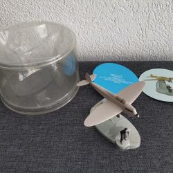 Avion beige et pilote de L'Ile Noire Tintin Moulinsart neuf