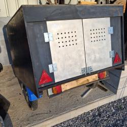Remorque de transport pour chiens