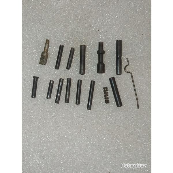 Lot de pi�ces CZ 83