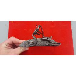Platine &agrave; silex fusil 1728