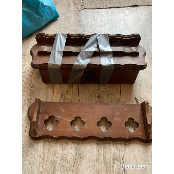 R�telier mural ancien en bois