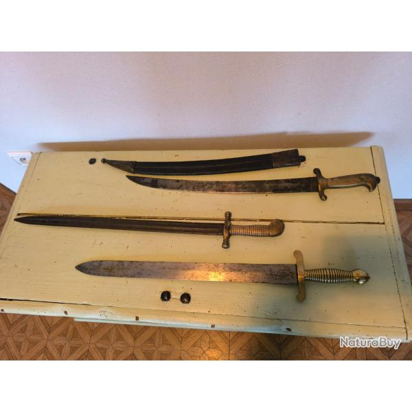 2 Glaives, 1 Sabre d'�poque