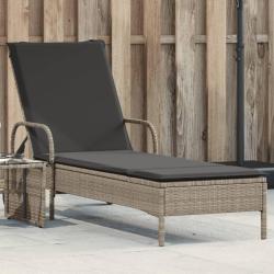 Chaise longue avec roues et coussins gris clair r&eacute;sine tress&eacute;e