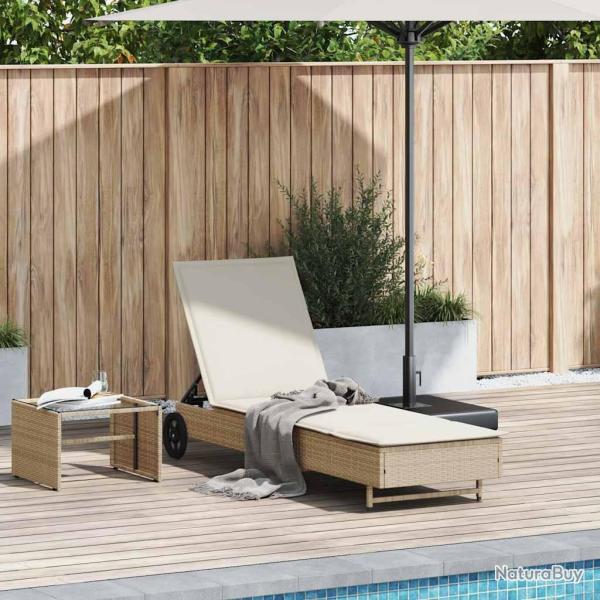 Chaise longue avec roues et coussin beige r�sine tress�e