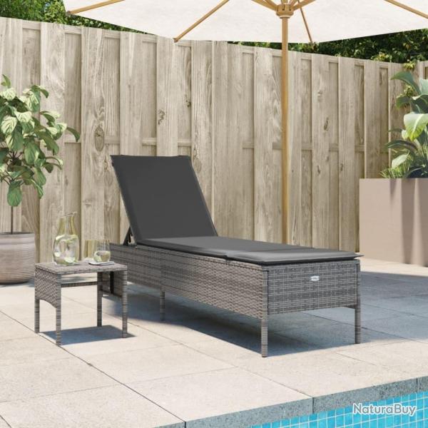 Chaise longue avec table et coussin gris r�sine tress�e