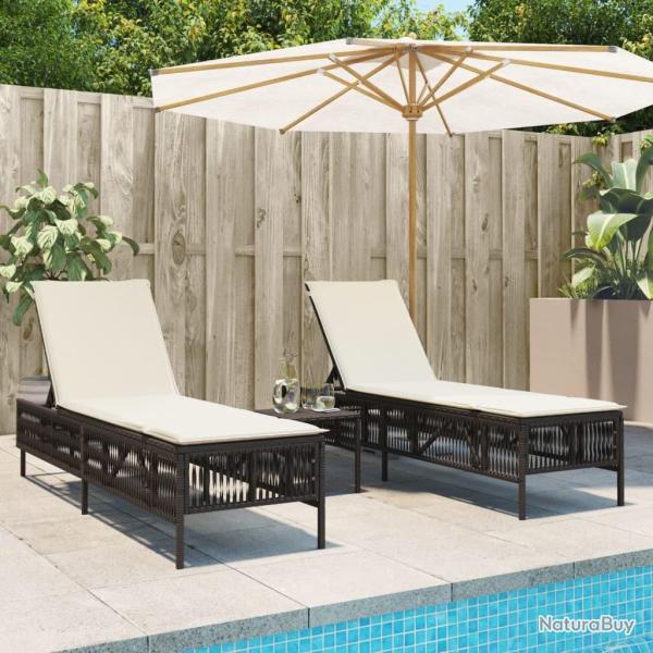 Chaises longues lot de 2 avec table marron r�sine tress�e
