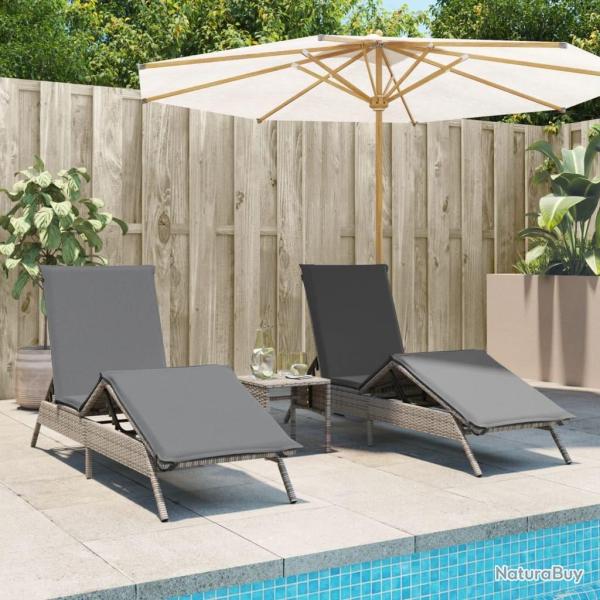 Chaises longues lot de 2 avec table gris r�sine tress�e