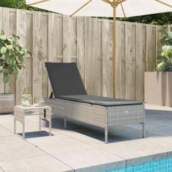Chaise longue avec table et coussin gris clair r&eacute;sine tress&eacute;e