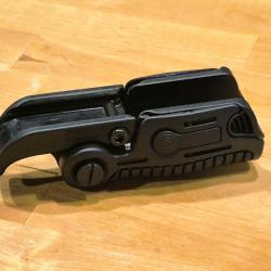 Poign&eacute;e pliable couvre-pontet Fab Defense FGGK-S Noir