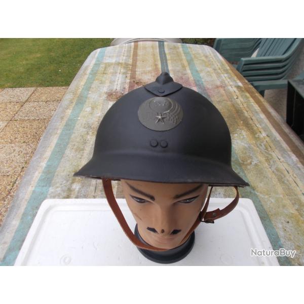 casque adrian WWII,aviation,sans int�rieur,avec sa jugulaire,bon �tat