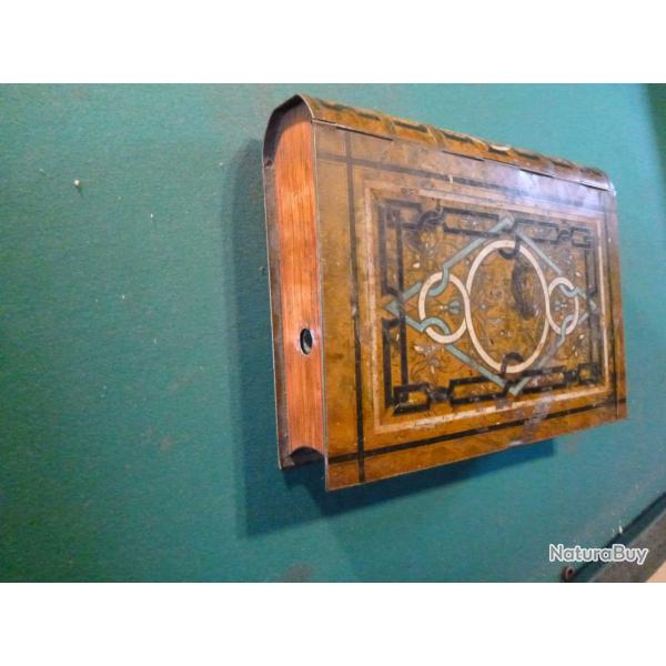 incroyable Livre avec pi�ge a feu de 1880 environ