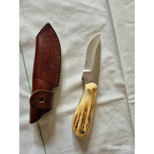 VENDS COUTEAU DROIT PERCEVAL