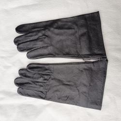 paire de gants militaires en cuir noir taille 7,5