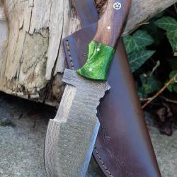 Couteau de Chasse Trakker Damas Grosse Lame 256 Couches Manche Bois/R&eacute;sine Fabric Artisan Etui CuirA