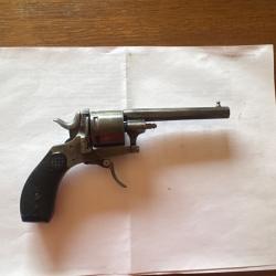 Revolver ancien
