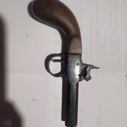 Pistolet tr&egrave;s jolie ancien