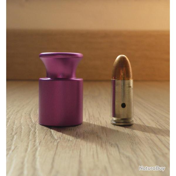 Une Jauge de contr�le cartouches - calibre 9 mm - et cartouche neutralis�e -c�tes exactes-