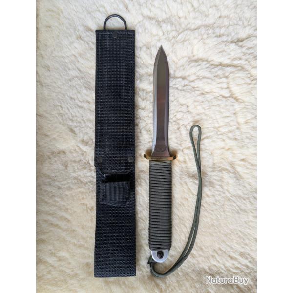 John EK model 4 with Green paracord handle