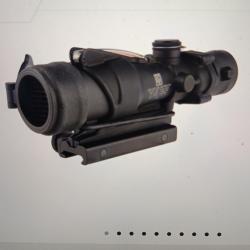 Lunette Trijicon ACOG TA02 4x32 avec r&eacute;ticule lumineux (ballistic rouge (CHEVRON) avec montage TA51
