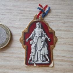 insigne journ&eacute;e  orphelin guerre 1914 1918 collection