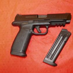 Pistolet REMINGTON RP 9 en 9x19mm fourni avec 2 chargeurs