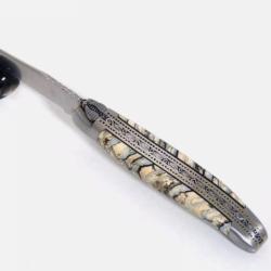 Couteau Laguiole pliant de fabrication fran&ccedil;aise, acier 14C28N, manche en molaire de mammouth NEUF
