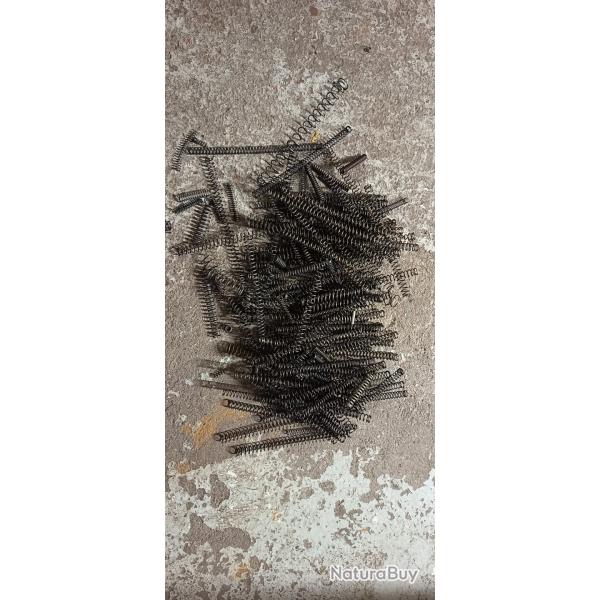 Lot de 180 ressort (757)