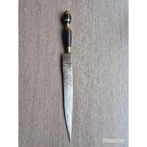 Poignard ancien