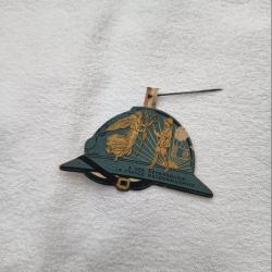 Insigne de journ&eacute;e carton casque adrian journ&eacute;e reconnaissance aux poilus 1914-1919