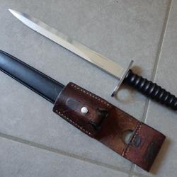 W 247667 Baionnette Suisse pour FASS 57 avec porte fourreau en cuir