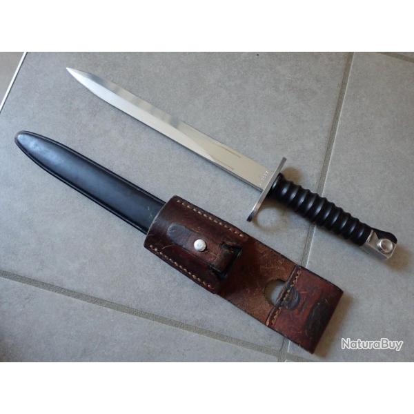 W 247667 Baionnette Suisse pour FASS 57 avec porte fourreau en cuir