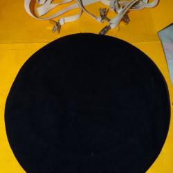 ARMEE DE L'AIR : PAIRE DE BRETELLES BLANCHES + UN COUVRE CASQUETTE BLEU MARINE  , BON  ETAT VOIR PHO