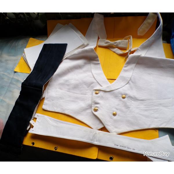 ARMEE DE L'AIR : ACCESSOIRES POUR LA TENUE DE GALA  , NOEUD PAPILLON + FAUX GILET BLANC + CEINTURE E