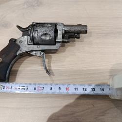 Revolver type british bulldog en calibre 320