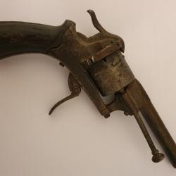 revolver cal 8mm type le faucheux