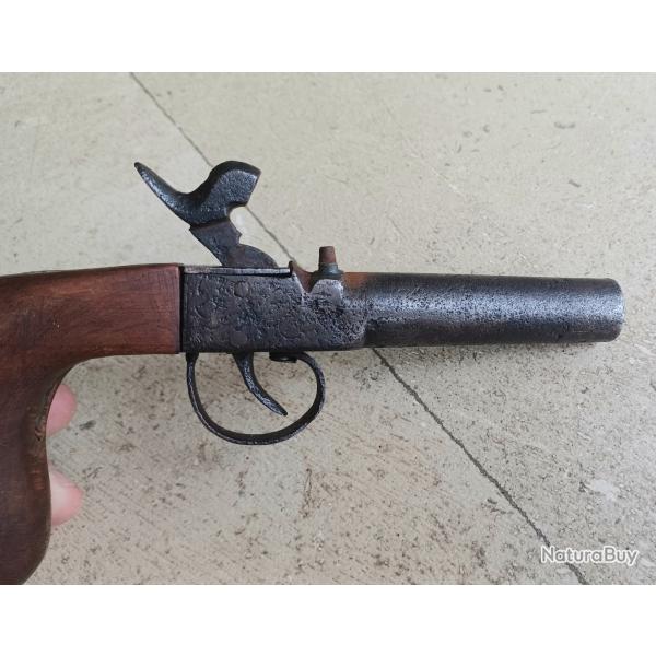 Pistolet � coffre percussion