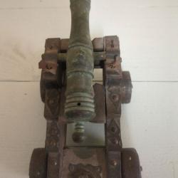 Canon &agrave; poudre noire