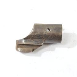 Adaptateur pour ba&iuml;onnette espagnole sur fusil Mauser allemand. Porte baionnette