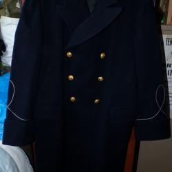 ARMEE DE L'AIR : MANTEAU EN LAINE BLEU MARINE  ,TAILLE CIVILE TAILLE L , BON  ETAT VOIR PHOTOS . POU
