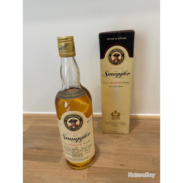 Whisky Old Smuggler, Finest Scotch. 75 cl  40% (bouteille datant p�riode ~1970)