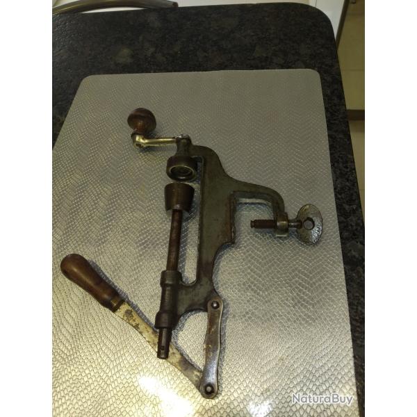 gros  sertisseur  a pression en calbre 12 501