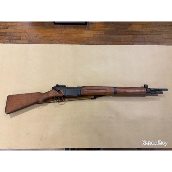MAS MLE 1936 Cal. 30-284 Nolasco avec ba�onette et boite de cartouche