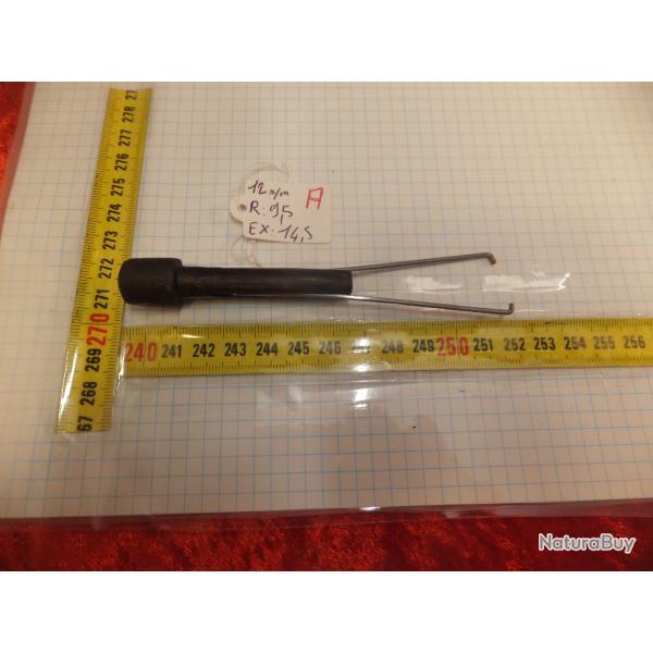 F�rule  ou ( Embout bouchon ) canne fusils  . Conforme model d'origine.                          (A)