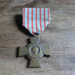 m&eacute;daille  croix du  combatants
