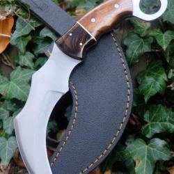 Couteau Karambit Lame Acier Carbone 1055 Manche Bois/R&eacute;sine Etui Nylon Fabrication Artisanale